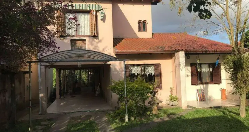 Casa para venda - 347m², 5 dormitórios, sendo 2 suites, 2 vagas - tristeza