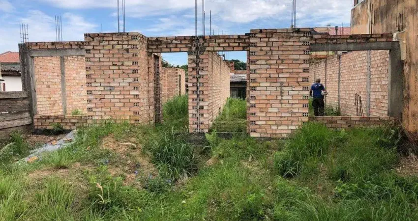 Terreno de 11x35 com projeto aprovado para duas casas de 167m2 com 3 dormitórios, amplo patio na frente e nos fundos.