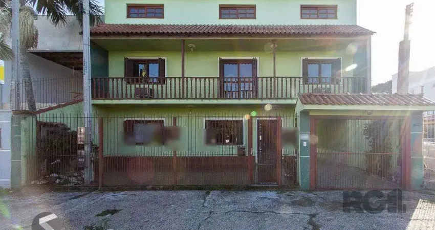 Sobrado com 3 quartos e 5 banheiros próximo ao canoas shopping