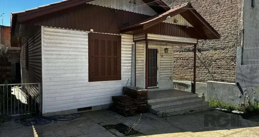 Casa com 2 quartos à venda na Estrada Vila Maria, 132, Cavalhada, Porto Alegre