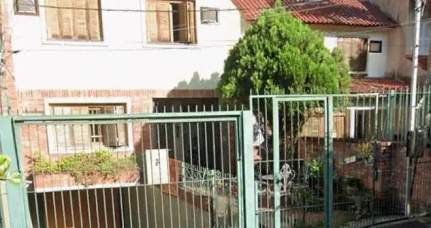Ótima casa com 3 dormitórios, no bairro ipanema, zona sul de porto alegre, rs.