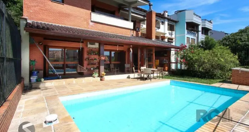 Casa com 4 dormitórios, sendo 1 suíte, com 2 vagas cobertas, no bairro nonoai, porto alegre, rs