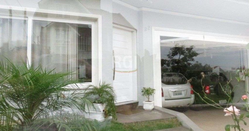 Casa para Venda - 220m², 3 dormitórios, sendo 2 suites, 4 vagas - Coronel Aparício Borges