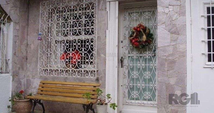 Casa sobrado no bairro São João de 3 dormitórios e 2 vagas
