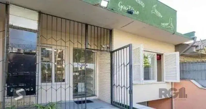 Casa com 3 quartos à venda na Rua Sinimbú, 321, Petrópolis, Porto Alegre