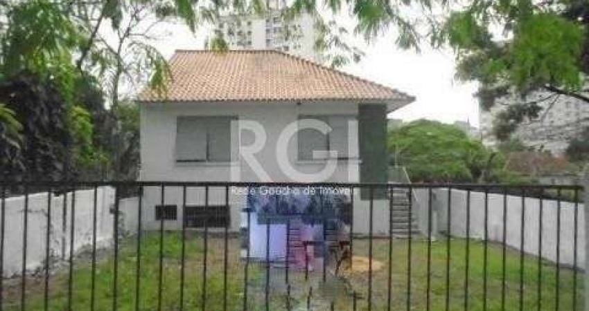 Casa com 3 quartos à venda na Avenida João Wallig, 542, Passo da Areia, Porto Alegre