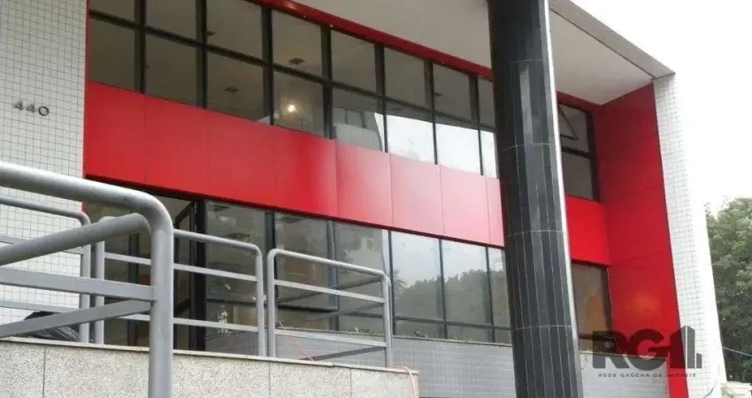 Loja com 113m² de área privativa no Bairro Três Figueiras