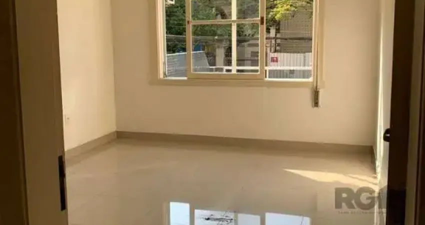 Vende-se belíssimo apartamento 3 suítes, de frente, próximo ao parcão, reformado e com pátio - 194m² - auxiliadora