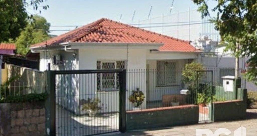 Casa com 3 quartos à venda na Avenida Icaraí, 487, Cristal, Porto Alegre
