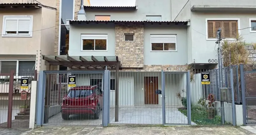 Casa para venda - 270m², 3 dormitórios, sendo 1 suites, 2 vagas - guarujá