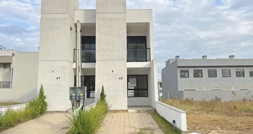 Casa em Porto Alegre, no bairro Hípica, com 2 dormitório(s), e 2 banheiros, à venda.