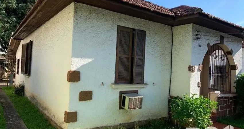 Casa com 3 quartos à venda na Avenida Assis Brasil, 1289, Passo da Areia, Porto Alegre