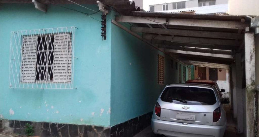 Casa para Venda - 81m², 4 dormitórios, 3 vagas - Partenon