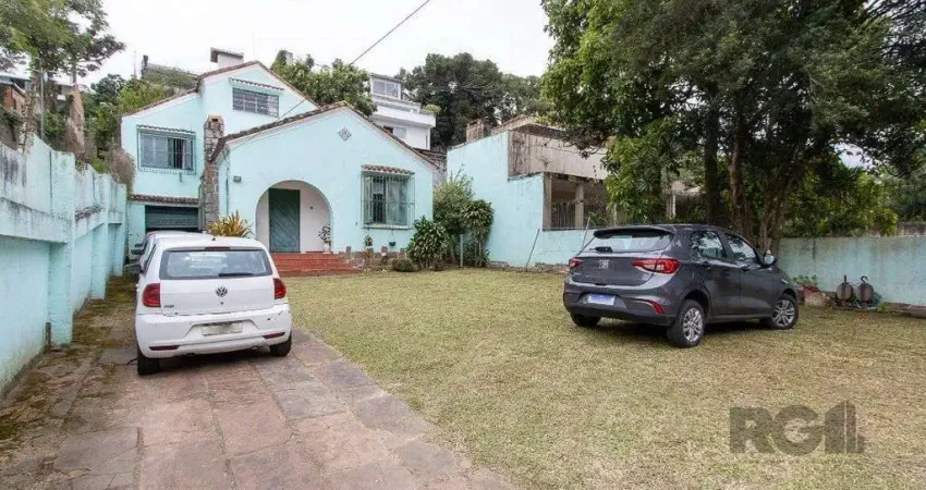 Casa com 3 quartos à venda na Avenida Guaíba, 4322, Vila Assunção, Porto Alegre