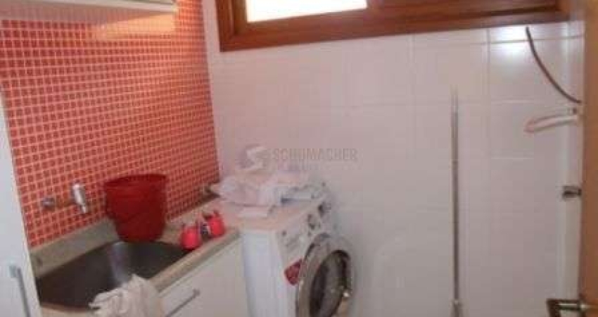 Casa para Venda - 300m², 3 dormitórios, sendo 1 suites, 4 vagas - Vila Nova