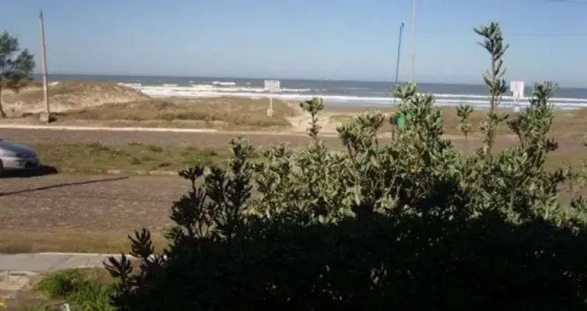 Casa para venda - 216m², 3 dormitórios, sendo 1 suites, 2 vagas - centro