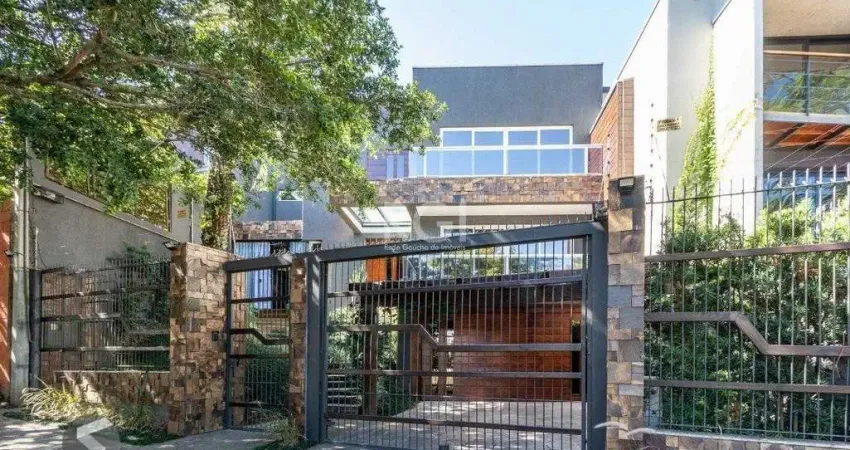 Casa com 3 quartos à venda na Rua Caeté, 612, Vila Assunção, Porto Alegre