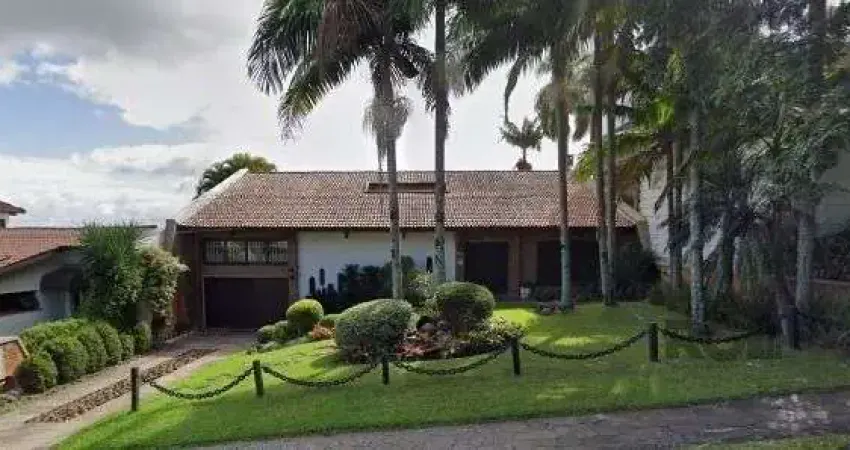 Casa em Porto Alegre, no bairro Vila Assunção, com 3 dormitório(s), à venda.