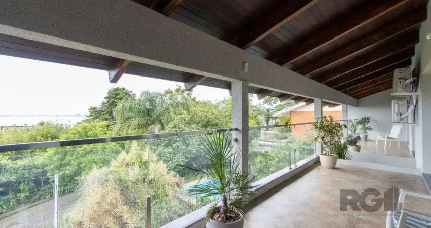 Sobrado com vista para Rio, 3 quartos, 2 suites, pátio, piscina, vaga para 4 carros - Bairro Vila Assunção