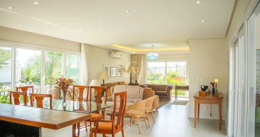 Casa para Venda - 243.12m², 4 dormitórios, sendo 1 suites, 4 vagas - São Vicente
