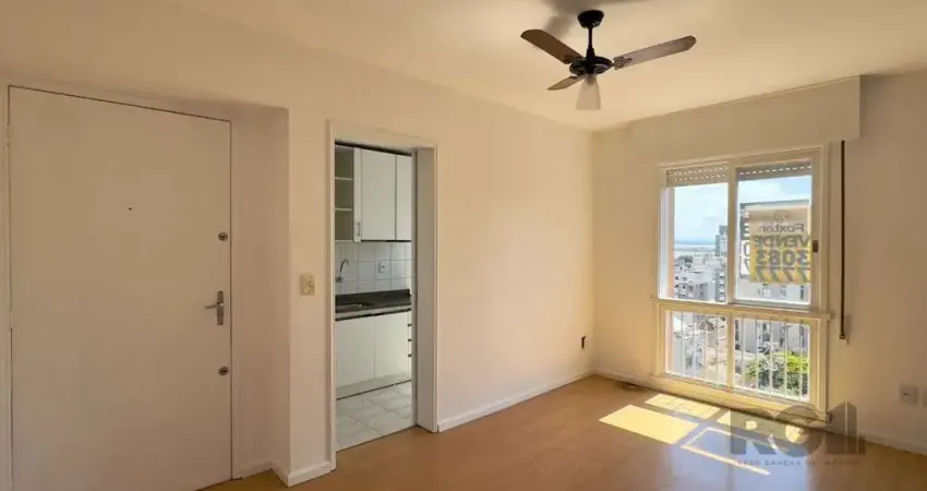 Apartamento 1 dormitório em andar alto com vista para guaíba no centro histórico