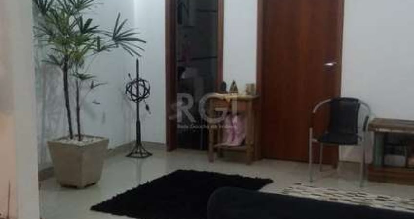 Casa para Venda - 300m², 3 dormitórios, sendo 3 suites, 6 vagas - São Lucas