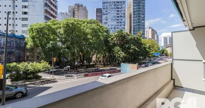 Studio localizado no centro histórico de porto alegre, uma das ruas mais charmosas e antigas de porto alegre.