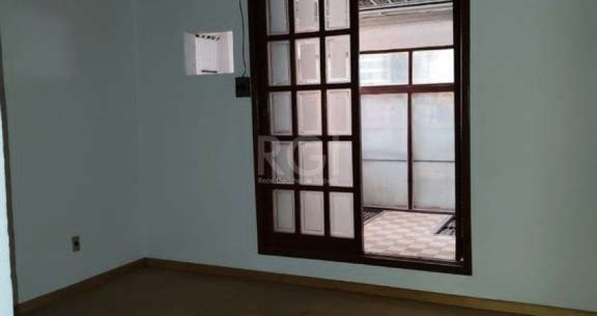 Casa para Venda - 98m², 2 dormitórios, 2 vagas - Alto Petrópolis