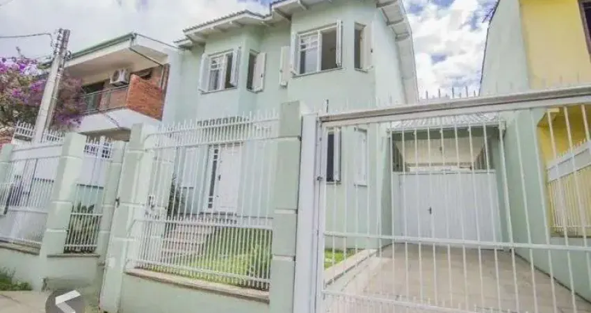 Casa 4 quartos, 4 suítes, 4 vagas e pátio com piscina no bairro vila ipiranga