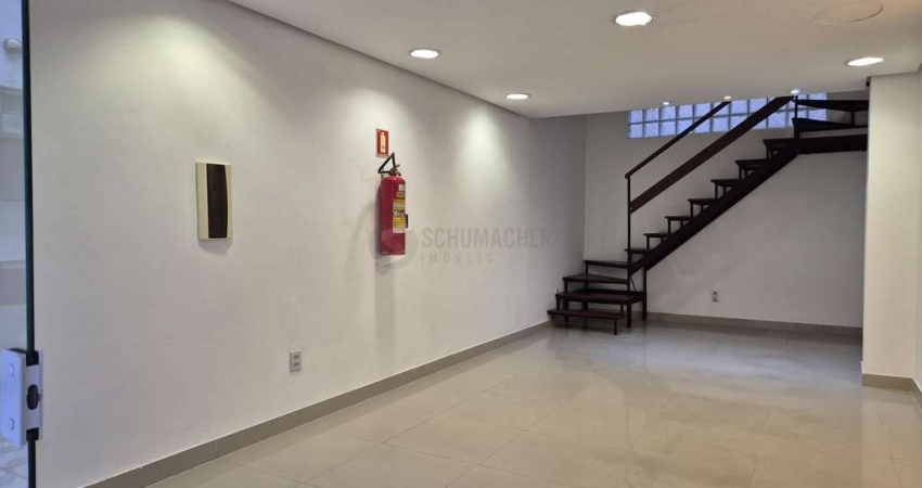 Sala reformada com Mezanino