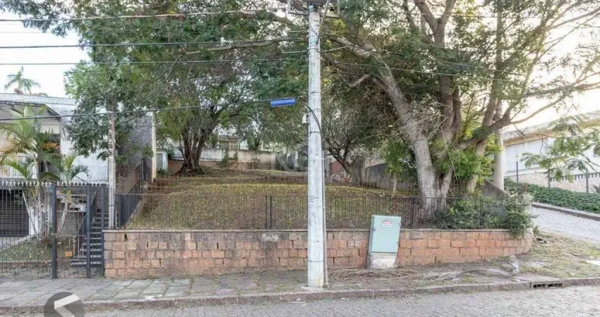 Terreno à venda na Rua Eurico Lara, 527, Medianeira, Porto Alegre