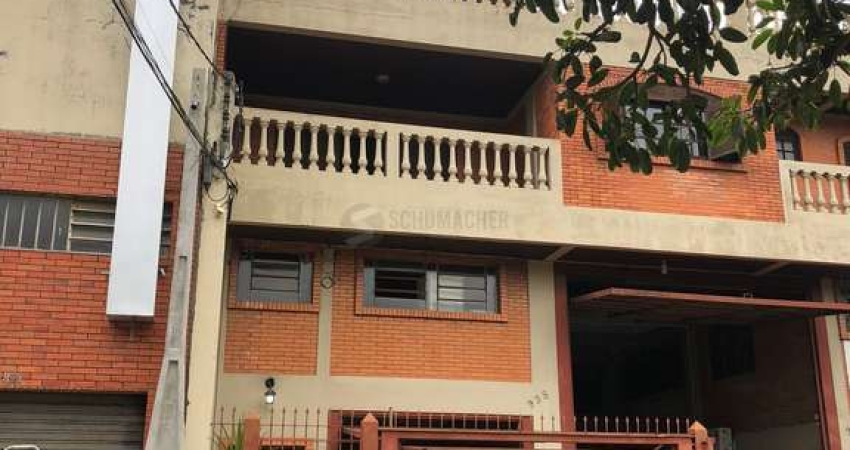 Apartamento de 03 dormitórios no Bairro Vila Petrópolis!