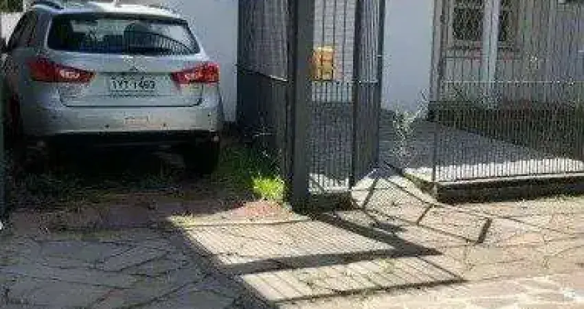 Casa à venda na Rua Tapir Tabajara Canto da Rocha, 158, Centro, Viamão