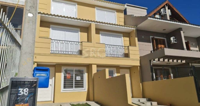 Casa para Venda - 133m², 3 dormitórios, sendo 3 suites, 1 vaga - Guarujá