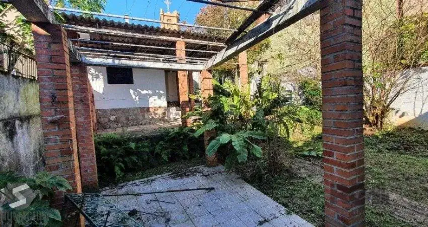 Terreno à venda na Rua Luiz de Camões, 131, Santo Antônio, Porto Alegre