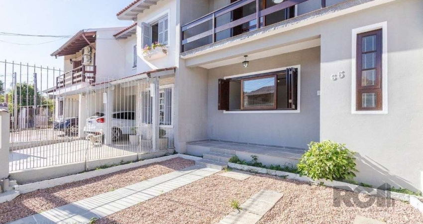 Casa 103m² - 3 dormitórios, 1 suíte, piscina, 2 vagas no bairro Hípica