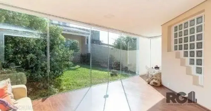 Casa com 3 quartos à venda na Rua Joaquim Cruz, 620, Santo Antônio, Porto Alegre