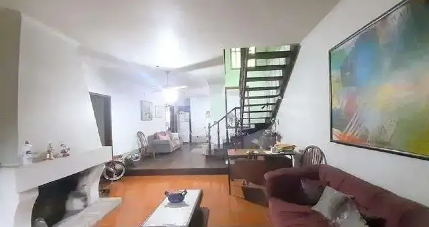 Casa 4 quartos, 4 vagas para comprar , com 195m2 no passo da areia