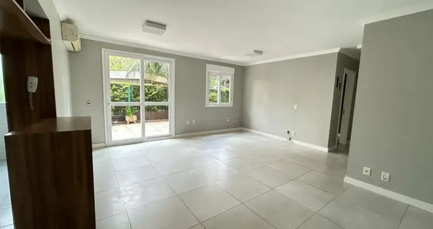 Apartamento garden com pátio gigante. infra completa, a 5 min do iguatemi.