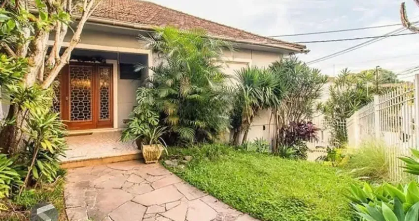 Casa com 3 quartos à venda na Rua Filadélfia, 232, São João, Porto Alegre