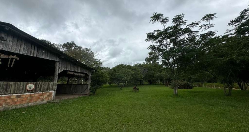 Chácara em Parque Florestal Itapuã