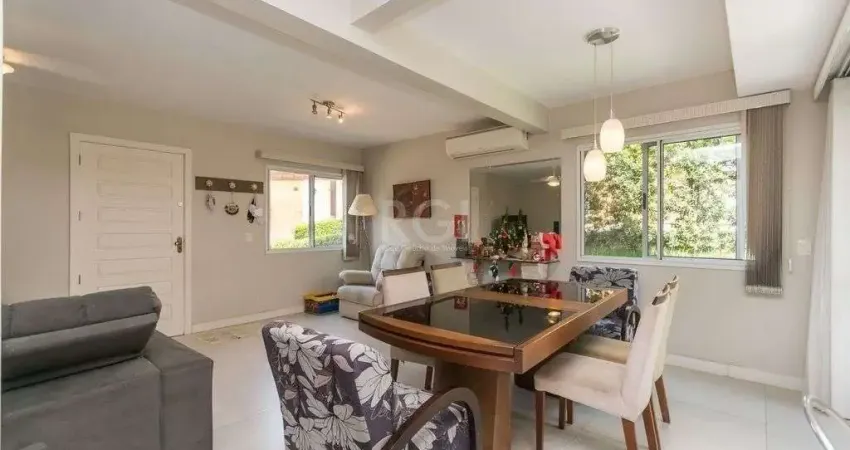 Casa Condominio para Venda - 178,00 m², 3 dormitórios, sendo 2 suites, 2 vagas - Alto Petrópolis