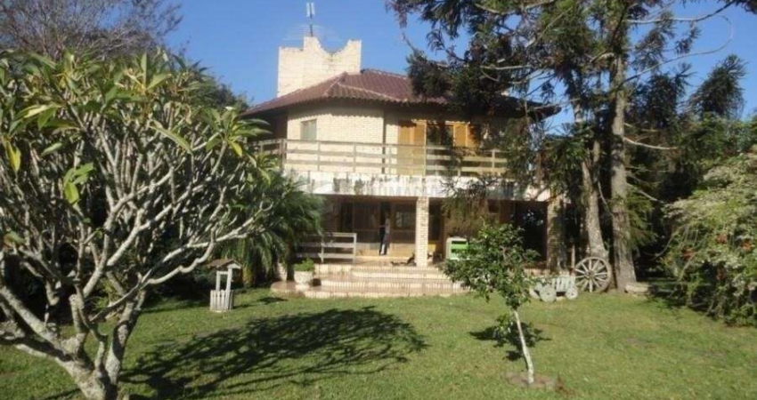 Sítio para Venda - 680m², 3 dormitórios, sendo 1 suites, 6 vagas - Lomba Do Pinheiro