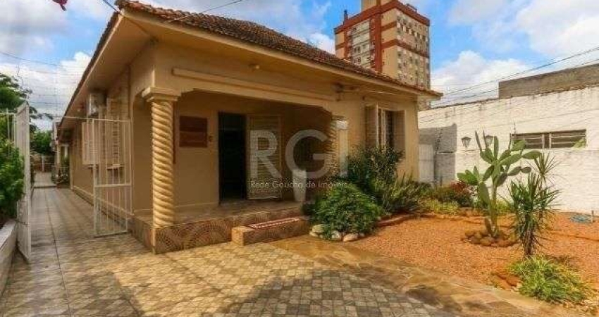 Casa para Venda - 160m², 3 dormitórios, 3 vagas - Partenon