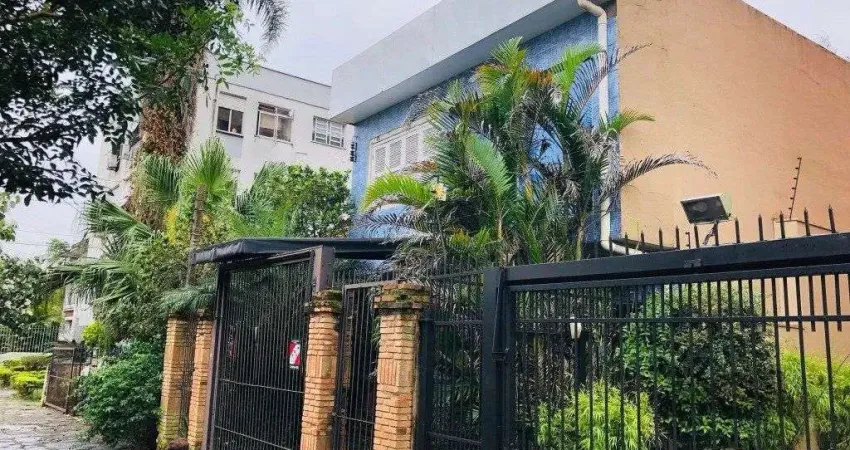 Casa com 4 quartos à venda na Rua Marquês de Alegrete, 337, São João, Porto Alegre
