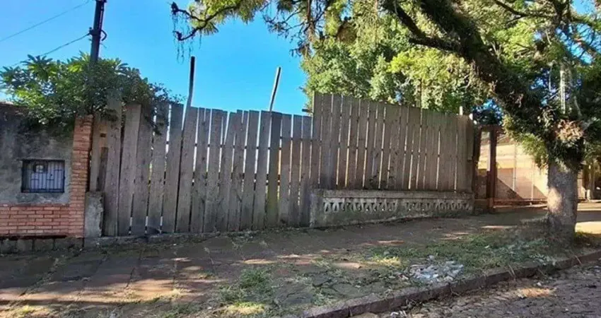 Terreno à venda na Rua Aldrovando Leão, 447, Vila Jardim, Porto Alegre