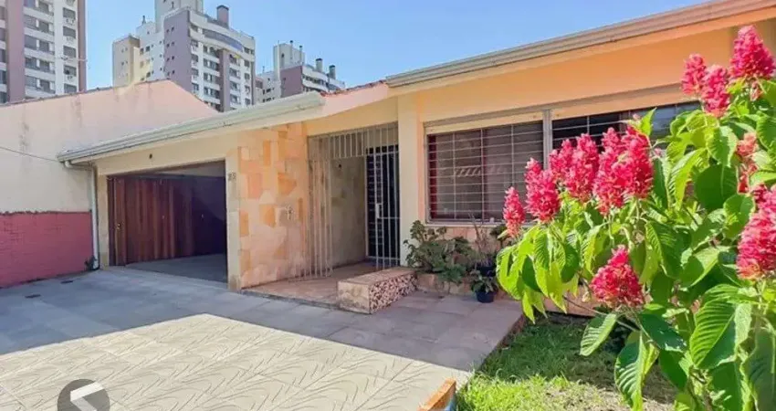 Casa com 3 quartos à venda na Rua Havana, 81, Jardim Lindóia, Porto Alegre
