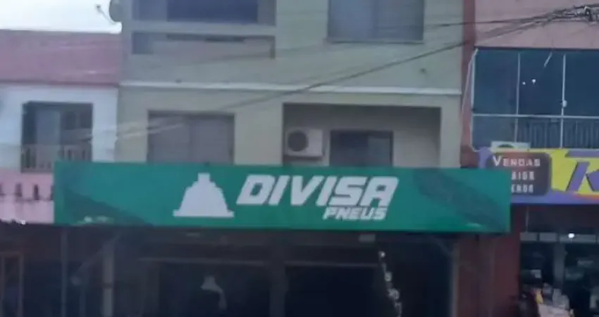 Sala comercial com apartamento por R$1.500.000,00 na Av. João Pessoa nº218