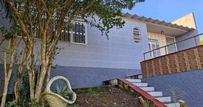 Casa com 3 quartos à venda na Rua Fernando Osório, 310, Teresópolis, Porto Alegre