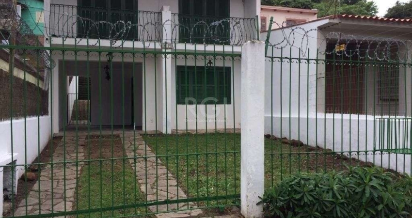 Casa para Venda - 124m², 3 dormitórios, 2 vagas - Glória